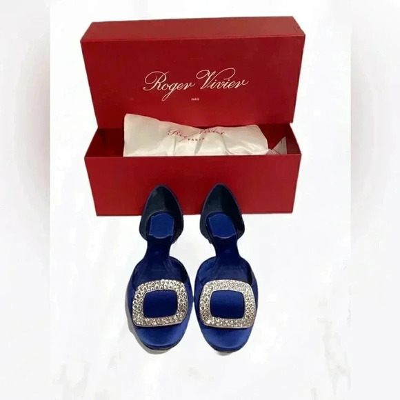 Authentic Roger Vivier statement blue satin Dorsay flat pointed toe sandal 35.5 - Picture 2 of 6